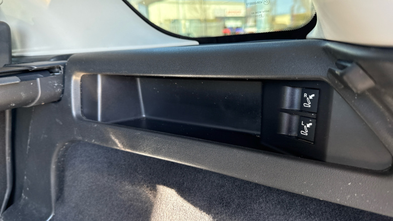 Land Rover Discovery Sport 2.0 D200 R-Dynamic HSE 5dr Auto Diesel Station Wagon